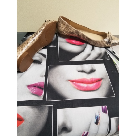 BRAND NEW KATE SPADE AUTHENTIC LATHER FLATS SIZE - Picture 3 of 3